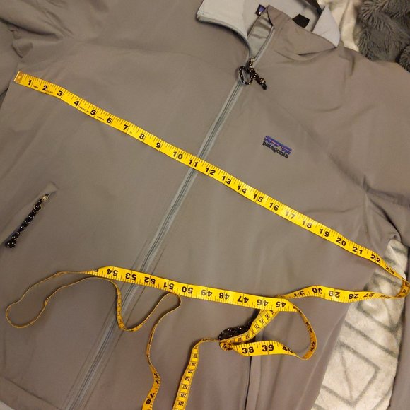 Patagonia Grey Light Weight Jacket - Picture 9 of 11